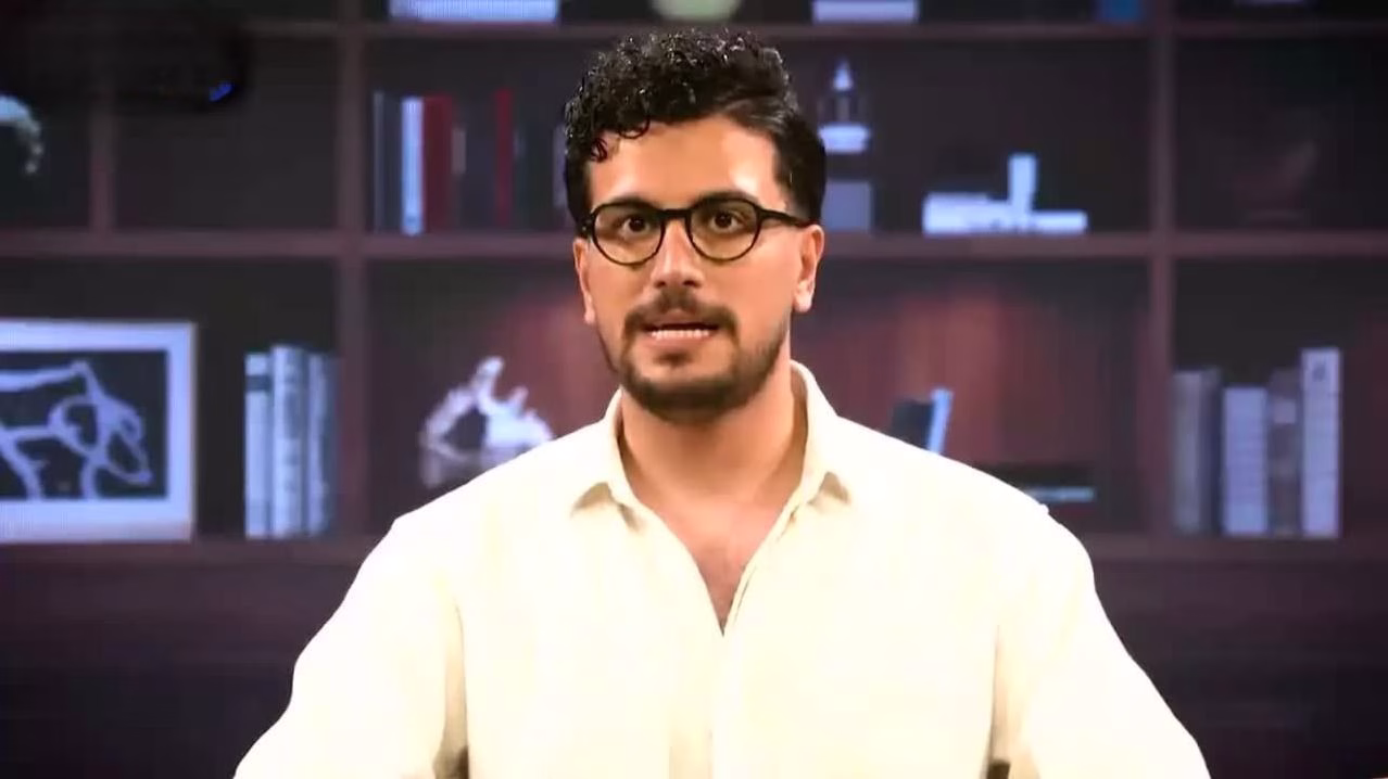 بیوگرافی امیرحسین قیاسی؛ روایت متفاوت یک طنزپرداز نسل نو