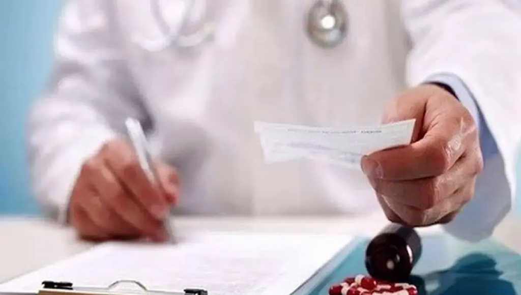 هزینه واقعی ویزیت در ۱۴۰۵؛ چرا عدد یک میلیون تومان مطرح شد