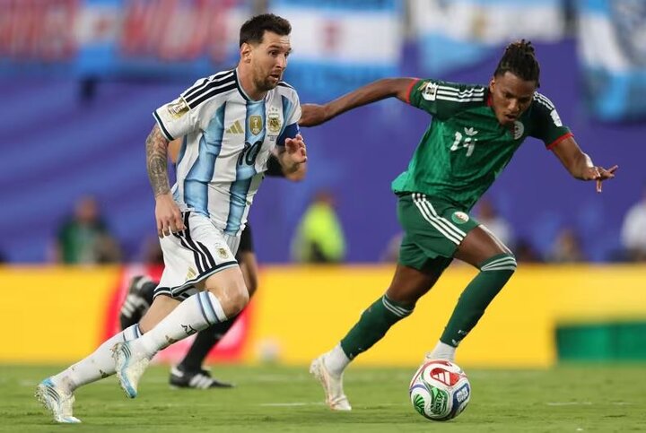 Argentina 3-0 Algeria, Messi's historic hat-trick at the start of the title defense